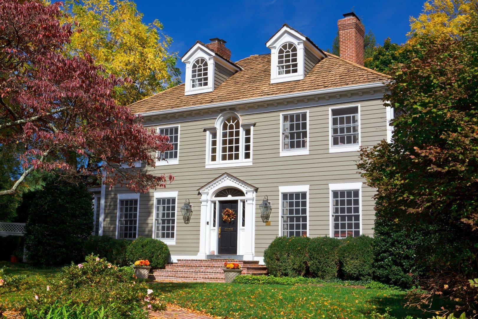 Georgian/Colonial revival style home in the Autumn.